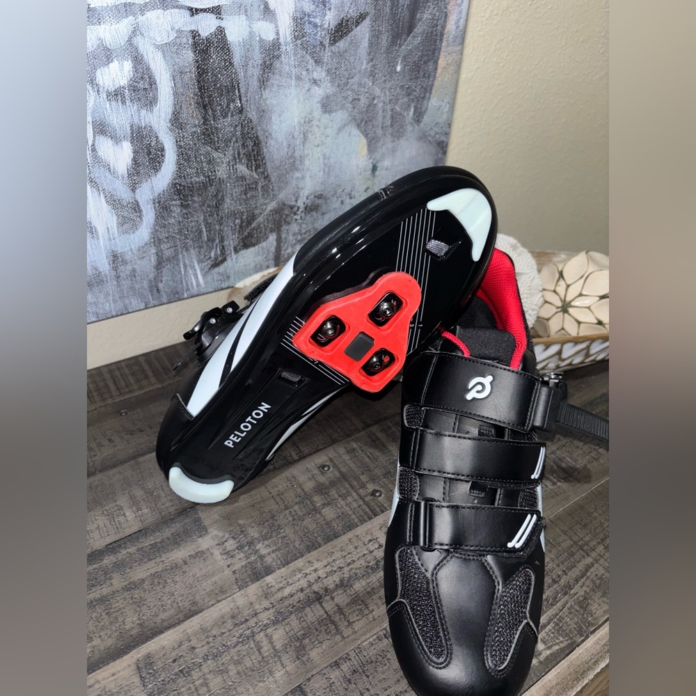 Peloton Cycling Shoes Size 46 Mens Size 12-13 Cleats Black Red - Picture 4 of 6